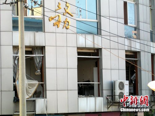 長沙芙蓉區一稅務分局大樓發生爆炸 已2死10傷