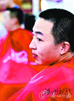 許霆獲假釋提前出獄 稱