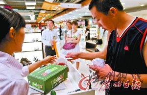 許霆獲假釋提前出獄 稱