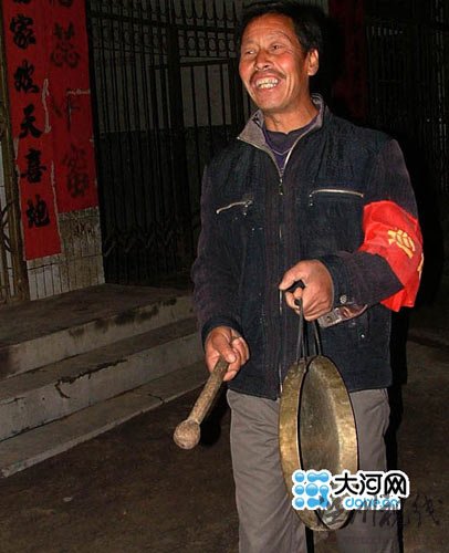山村為實現天下無賊村民輪流值更(組圖)
