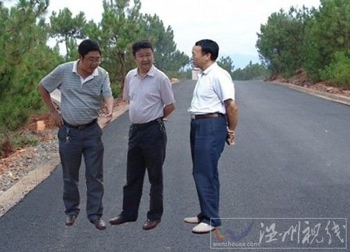 四川會理政府開微博 貼出領(lǐng)導(dǎo)考察PS照原圖(圖)