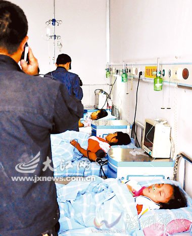 3名小學(xué)女生相約跳樓口稱“死了就不用寫作業(yè)”