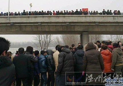 江蘇響水裕廊大橋下挖出多具孩童尸體
