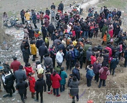 江蘇響水裕廊大橋下挖出多具孩童尸體