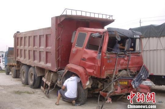 晉江龍湖鎮車禍