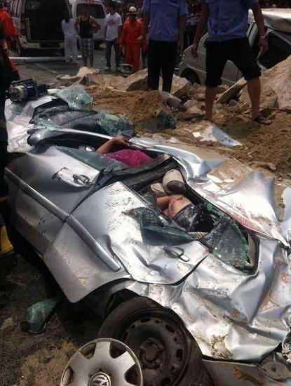 晉江龍湖慘烈車禍