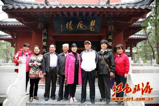 李實(原名毛遠(yuǎn)新)參觀南水北調(diào)工程