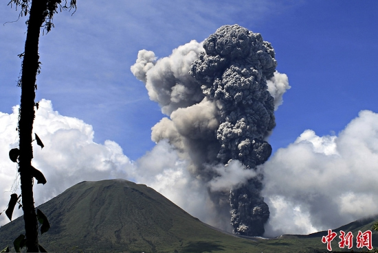 印尼火山噴發(fā)