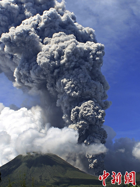 印尼火山噴發(fā)