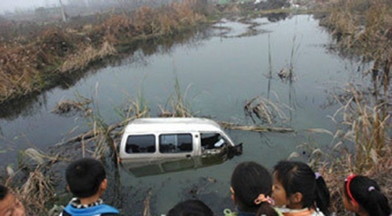 江西校車車禍