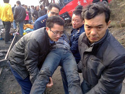 古藺縣石寶鎮(zhèn)車禍