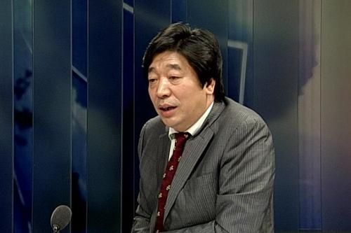 央視評論員鈕文新稱余額寶沖擊經濟安全