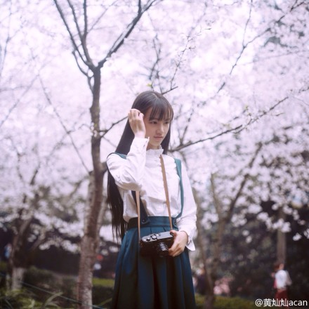 武大女神黃燦燦 武漢大學(xué)黃燦燦清純照