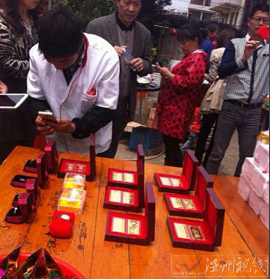 浙江臺(tái)州土豪娶媳婦 聘禮600多萬現(xiàn)金288萬