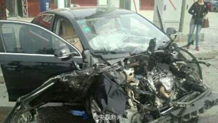 河北張家口嚴(yán)重車禍現(xiàn)場