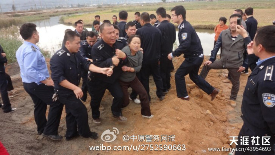 鎮長帶城管毆打村民