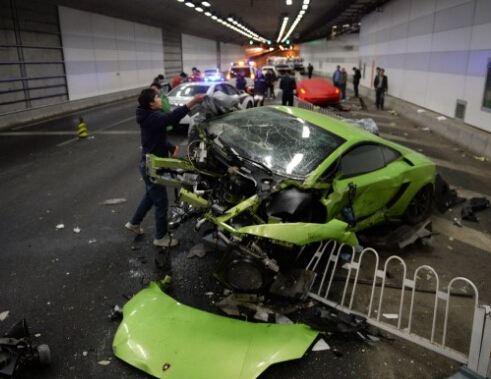 北京飚車車禍現(xiàn)場