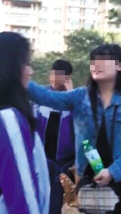 北京105中學女生被打視頻截圖