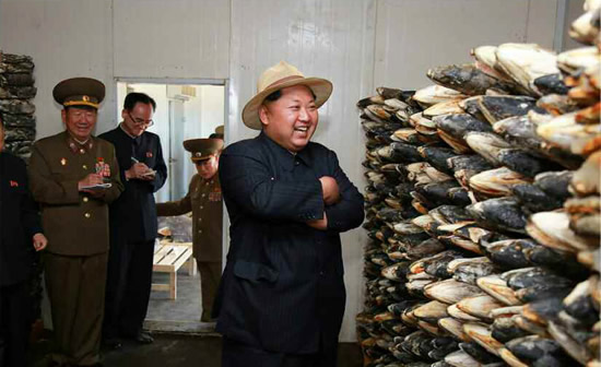 金正恩視察養(yǎng)魚場