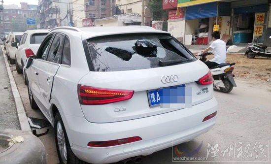 40多萬(wàn)的車(chē)被砸爛