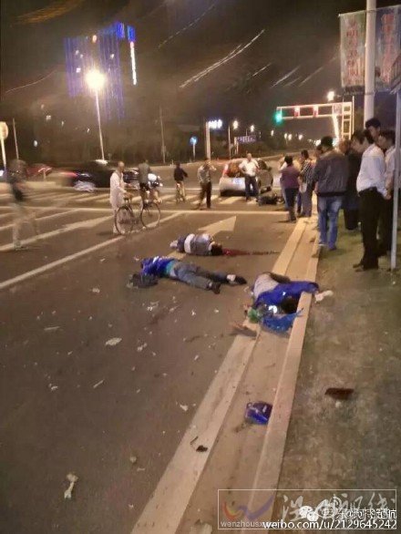 南通轎車撞飛三人