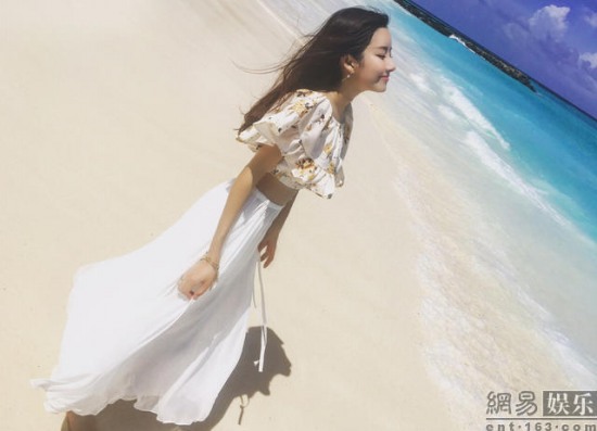 張子萱曬露腰美照：沒屁股，腰細(xì)也不好看。