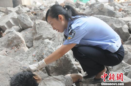 女法醫破死亡密碼 重慶女法醫黃立