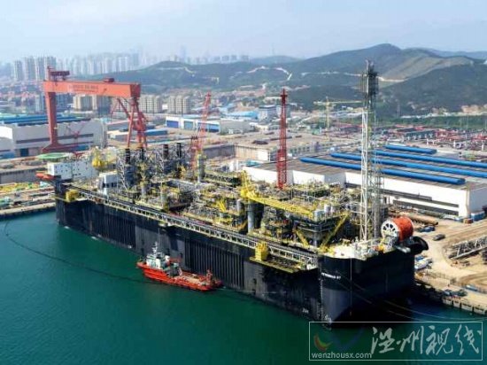 海上巨無霸起航