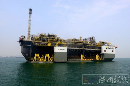 海上巨無霸起航