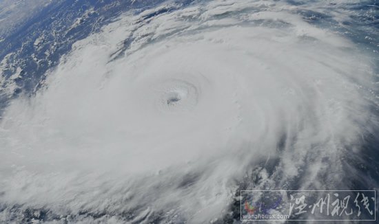 臺(tái)風(fēng)眼