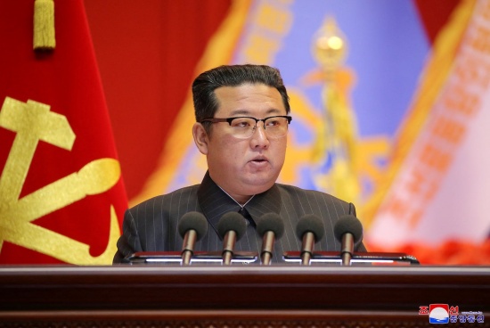 朝鮮金正恩視察高超音速導彈發射后呼吁增加“軍事力量”