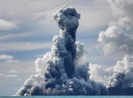 湯加火山爆發(fā)威力約千顆原子彈爆炸