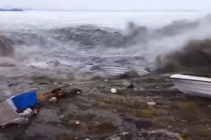 1.5米高海嘯襲擊